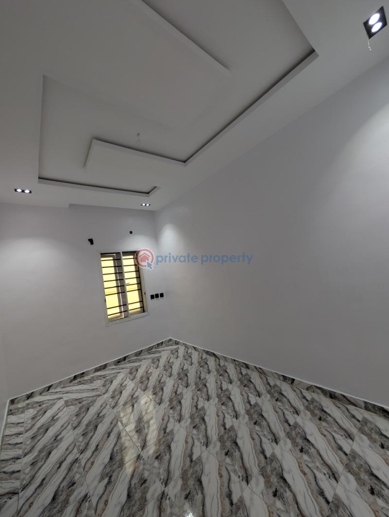 3 bedroom Detached Bungalow For Sale Iwo Road Ibadan Oyo - 4