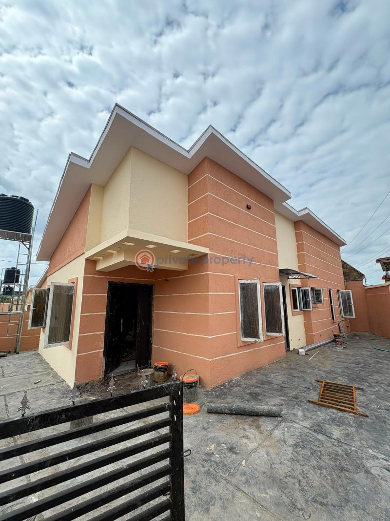 3 bedroom Detached Bungalow For Sale Iwo Road Ibadan Oyo - 3