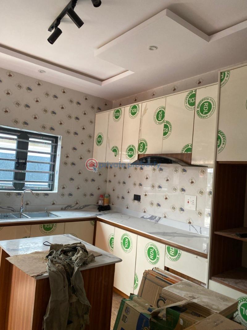 3 bedroom Detached Bungalow For Sale Elebu Akala Express Ibadan Oyo - 8
