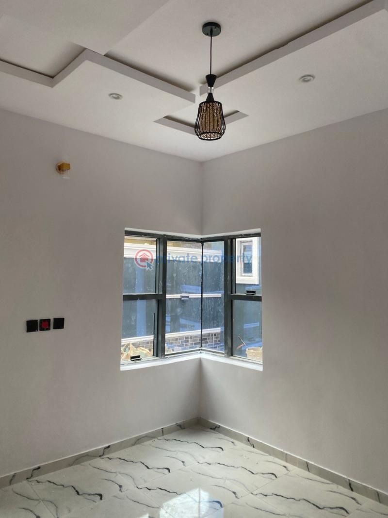 3 bedroom Detached Bungalow For Sale Elebu Akala Express Ibadan Oyo - 11