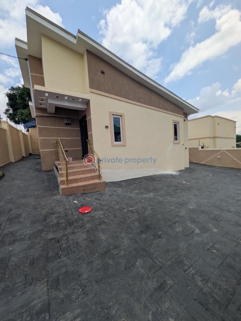 House For Sale Located At Monatan, At The Back Of Owu Crown Hotel & Baptist Church, Iwo Road, Ibadan Ibadan Oyo - 12