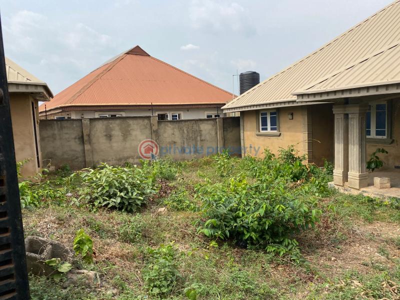 3 bedroom Detached Bungalow For Sale Diamond Estate, Apete Awotan Ibadan Polytechnic/University of Ibadan Oyo - 0