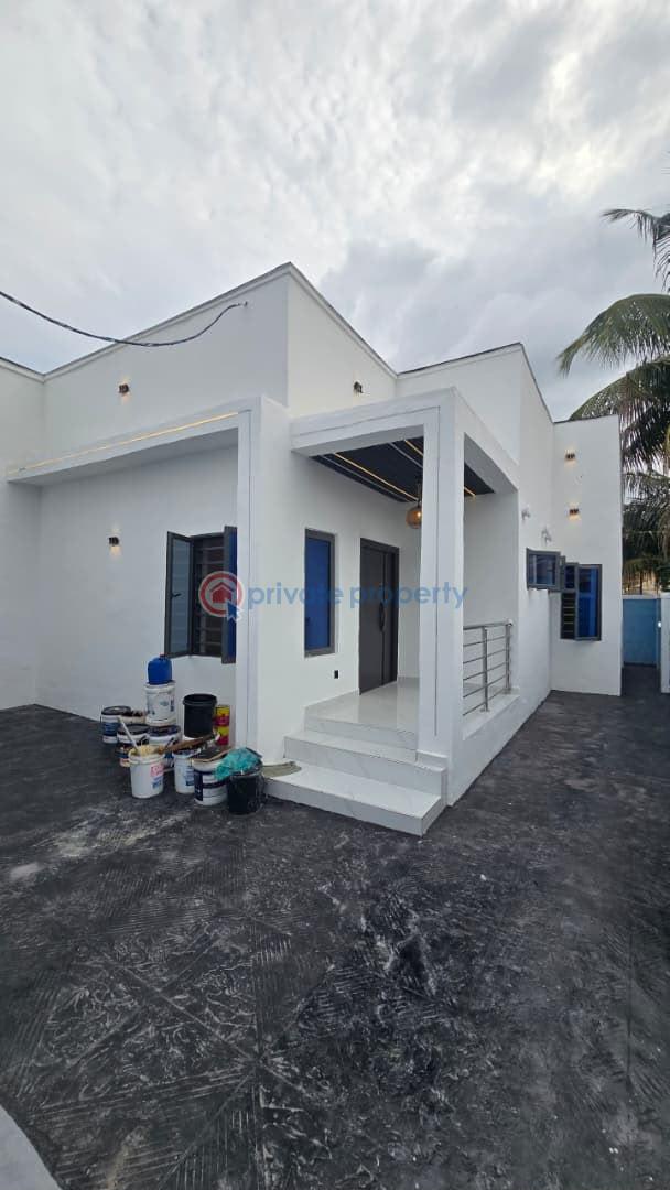 3 bedroom Detached Bungalow For Sale Ologuneru Eleyele Ibadan Oyo - 0