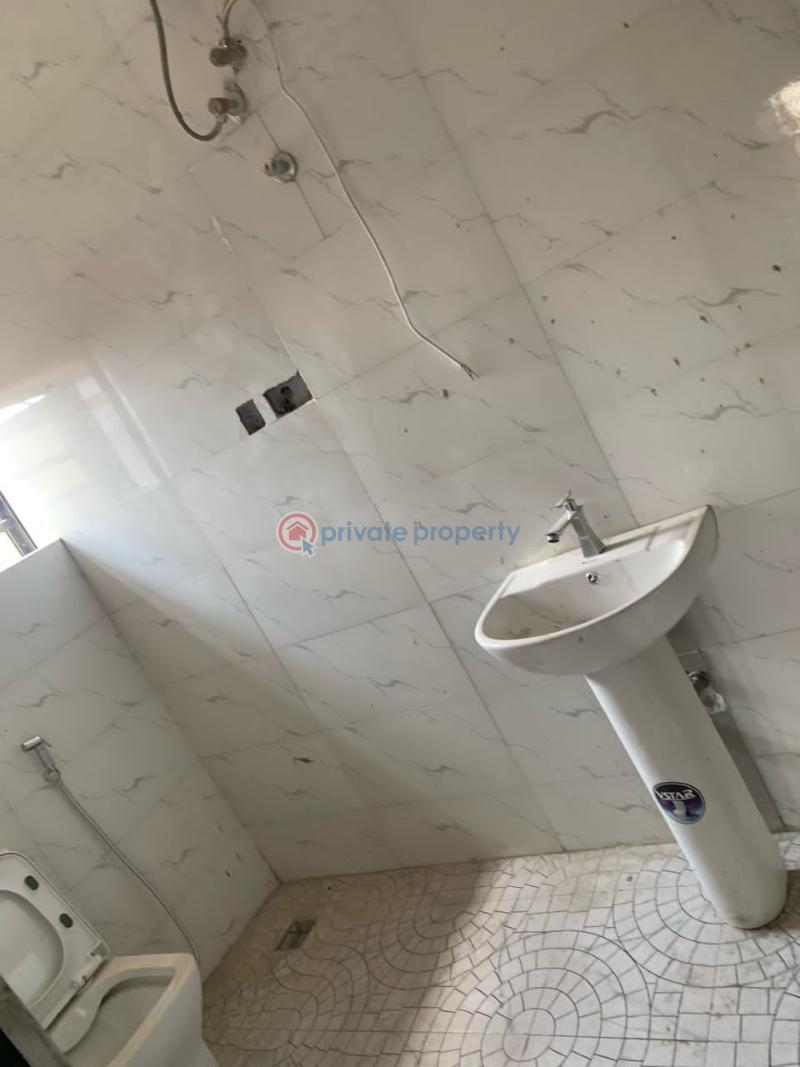 3 bedroom Duplex For Sale Abiola Way. Abeokuta Ogun - 4