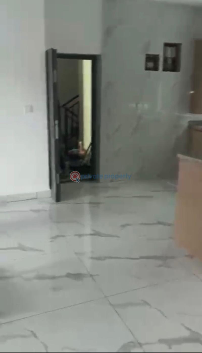 2 bedroom Block Of Flats For Rent Alagomeji Yaba Lagos - 3