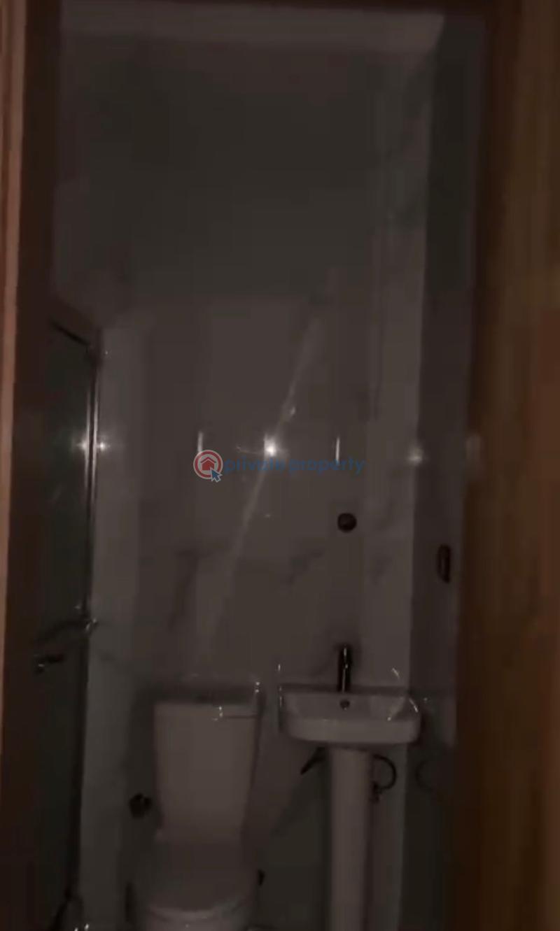 2 bedroom Block Of Flats For Rent Alagomeji Yaba Lagos - 4
