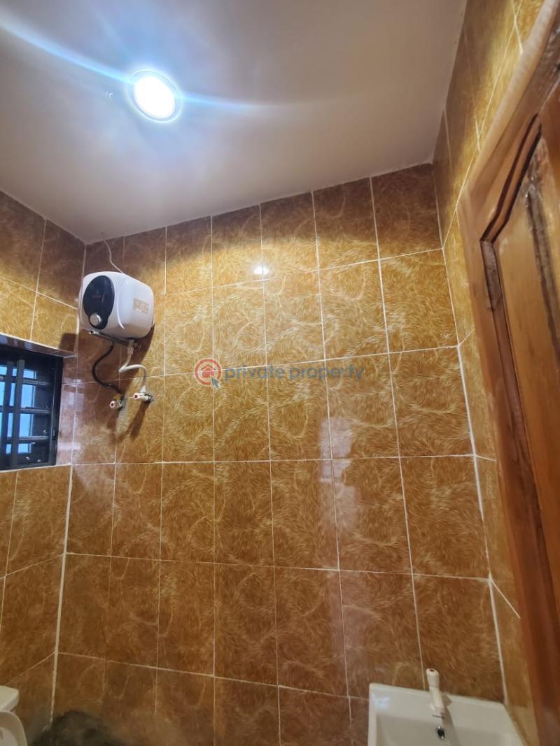 3 bedroom Block Of Flats For Rent Paradise Estate, Elewuro Akobo Ibadan Oyo - 2