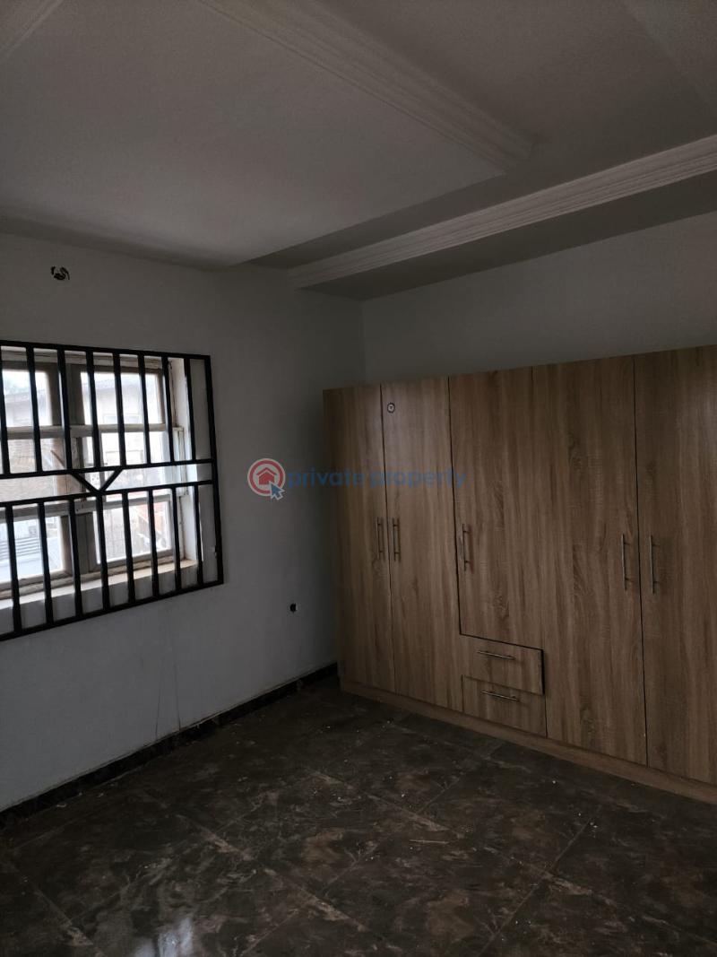 3 bedroom Block Of Flats For Rent Foodco Area, Akala Express Akala Express Ibadan Oyo - 1