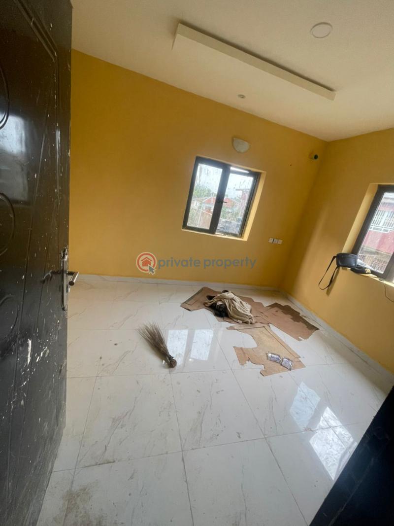 3 bedroom Block Of Flats For Rent Johnson Awe Street, Oluyole Extension Oluyole Estate Ibadan Oyo - 7