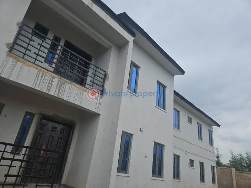 3 bedroom Block Of Flats For Rent Obasanjo Presidential Hill Top. Oke Mosan Abeokuta Ogun - 2