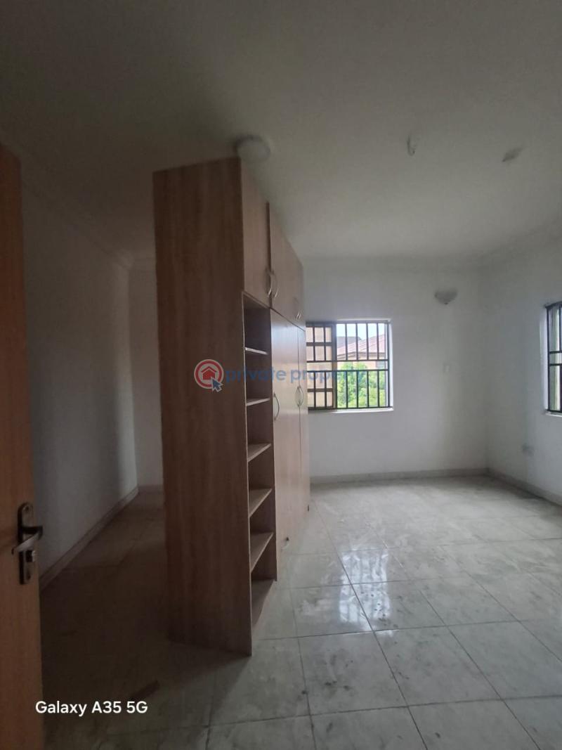 3 bedroom Block Of Flats For Rent Tulipa Court ,fidiso Majek Lekki Epeq Majek Bustop Abijo Ajah Lagos - 3