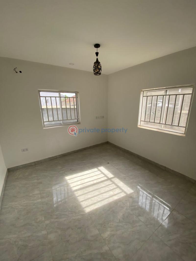 3 bedroom Detached Bungalow For Sale Galadimawa Abuja Phase 3  - 4