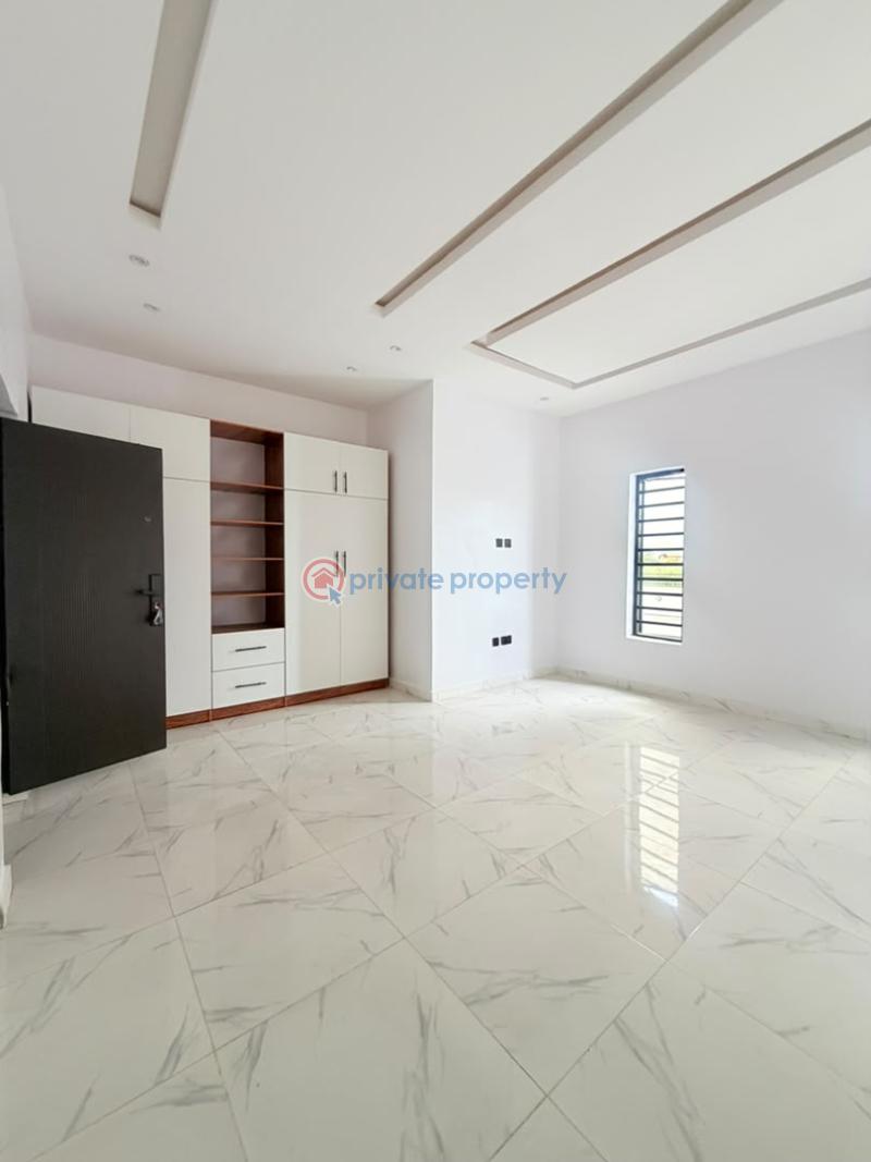 3 bedroom Detached Bungalow For Sale Mowe Ogun area  - 9