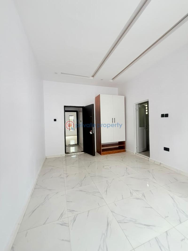 3 bedroom Detached Bungalow For Sale Mowe Ogun area  - 3