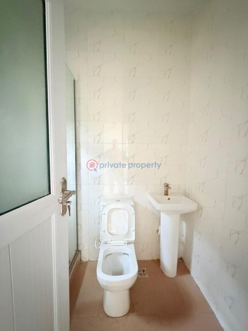 3 bedroom Detached Bungalow For Sale Mowe Ogun area  - 2