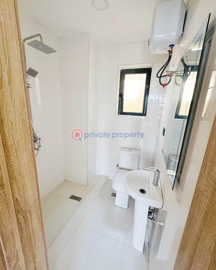 Newly built 3 bedroom maisonette penthouse with bq - 4 3 bedroom Maisonette For Rent Lekki Phase 1 Lagos - 4