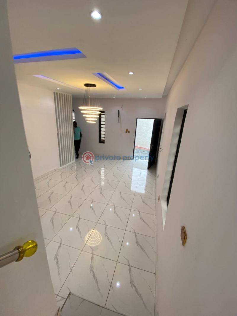 3 bedroom Semi detached Duplex For Sale Behind Omole Phase 2 ( Olowora) Olowora Ojodu Lagos - 3
