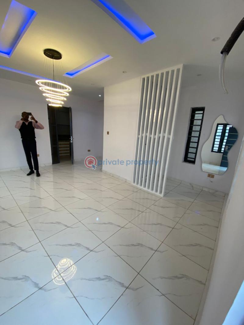 3 bedroom Semi detached Duplex For Sale Behind Omole Phase 2 ( Olowora) Olowora Ojodu Lagos - 4
