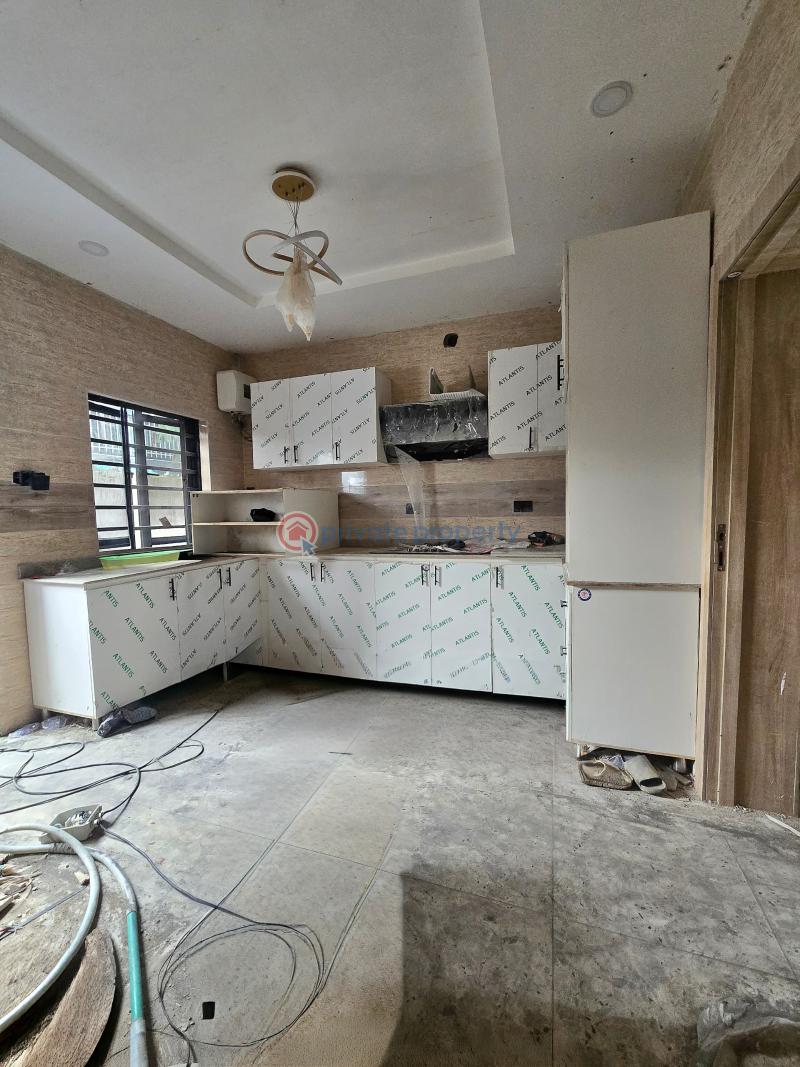 4 bedroom Detached Duplex For Sale Ilupeju Lagos - 9