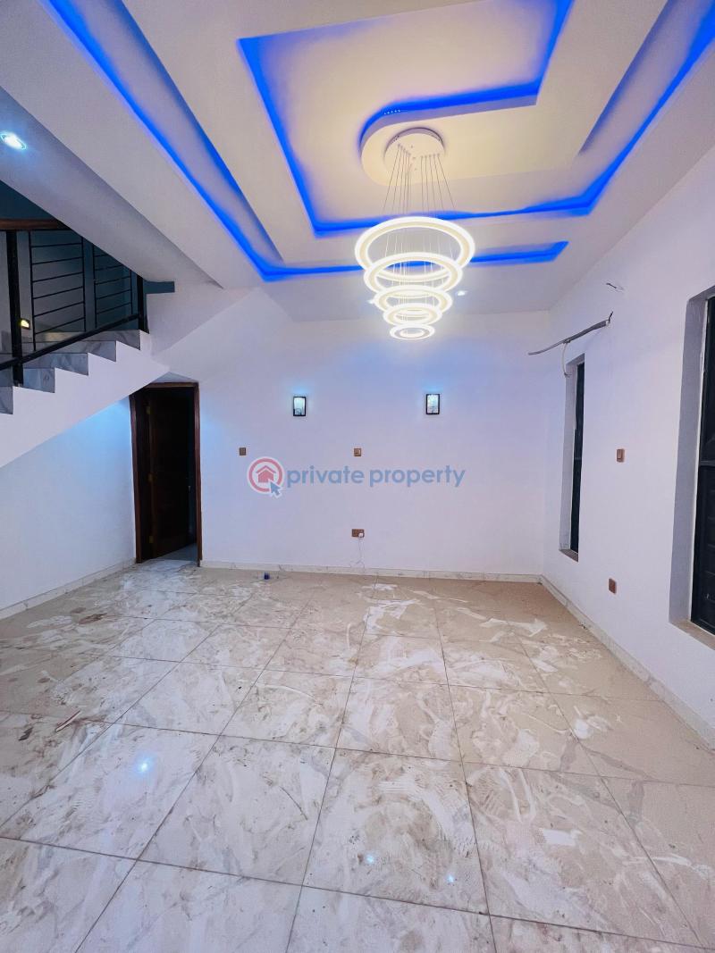 3 bedroom Semi detached Duplex For Sale Omole Phase 2 Ojodu Lagos - 3