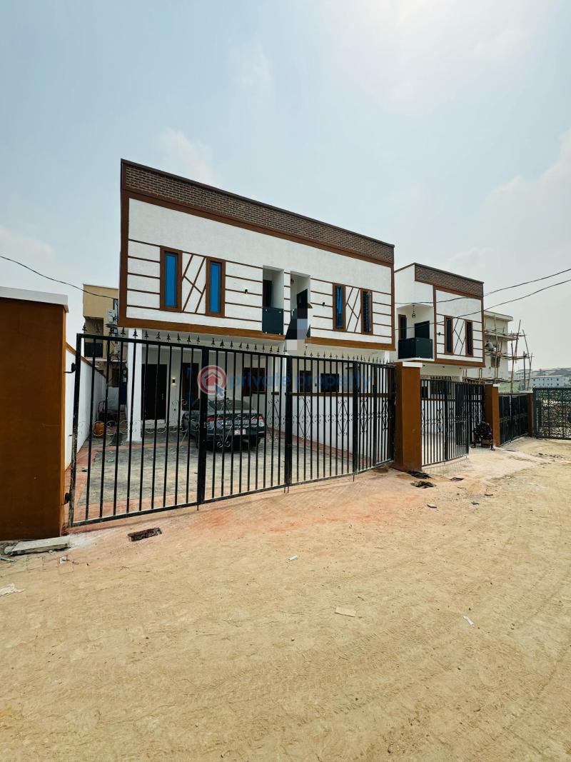 3 bedroom Duplex For Sale Extension Omole Phase 2 Ojodu Lagos - 2