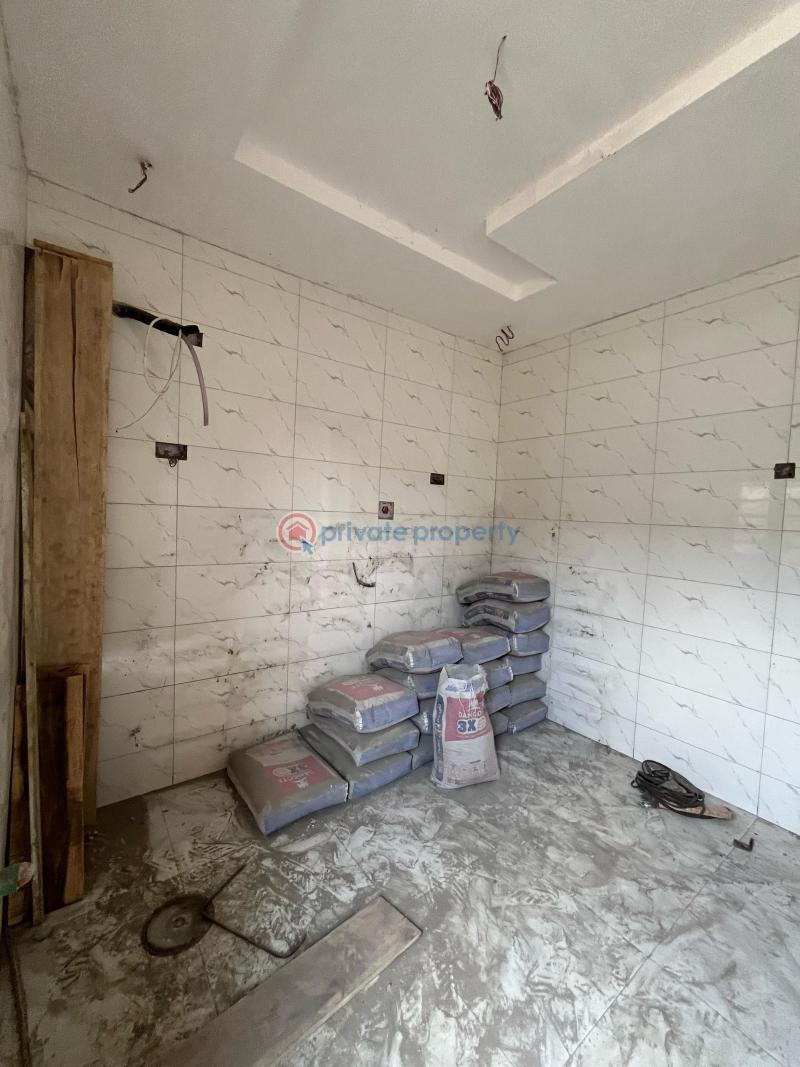3 bedroom Semi detached Duplex For Sale Surulere Lagos - 3
