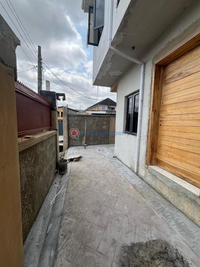 3 bedroom Semi detached Duplex For Sale Surulere Lagos - 5