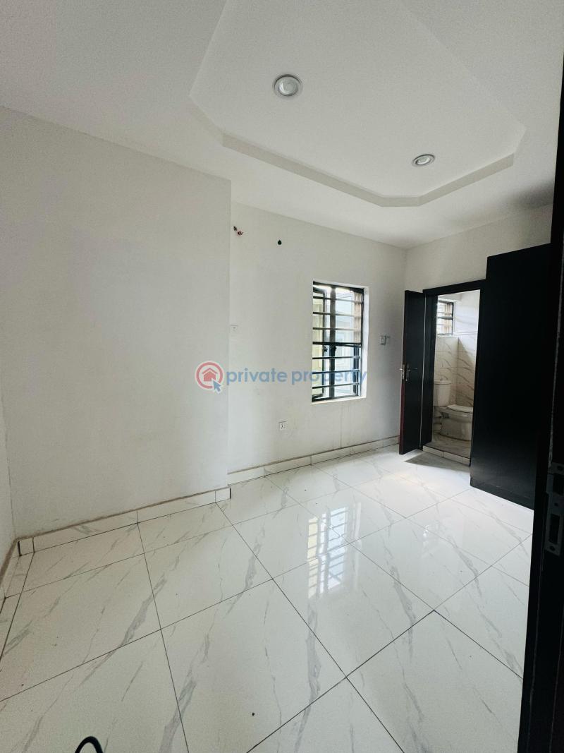 3 bedroom Semi detached Duplex For Sale Magodo Kosofe/Ikosi Lagos - 2