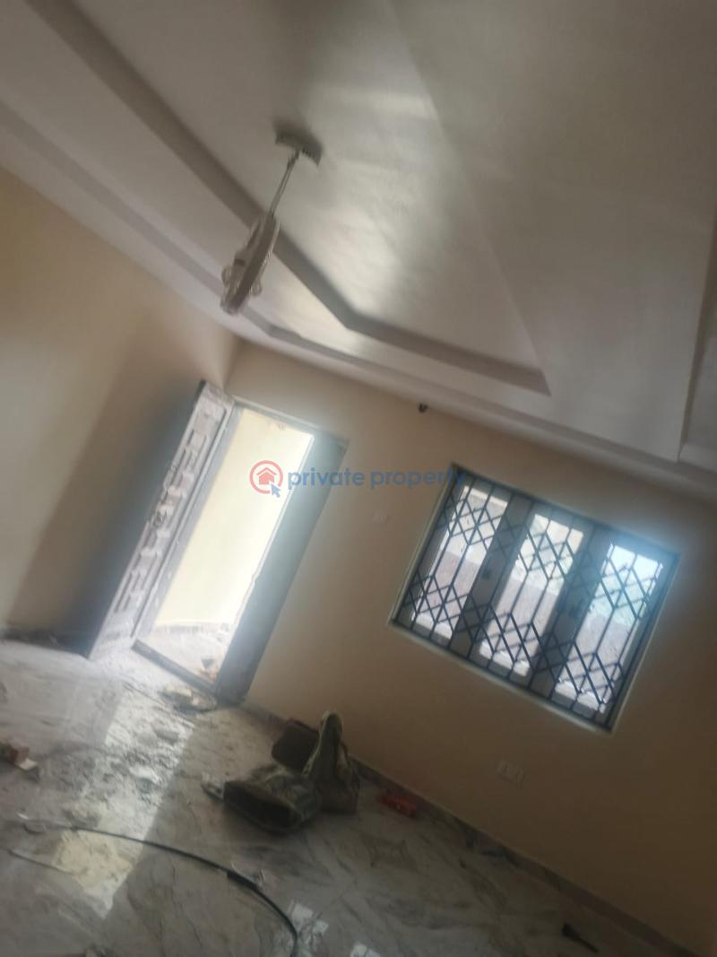 3 bedroom Block Of Flats For Rent Behind Joybam Orita Challenge Challenge Ibadan Oyo - 11