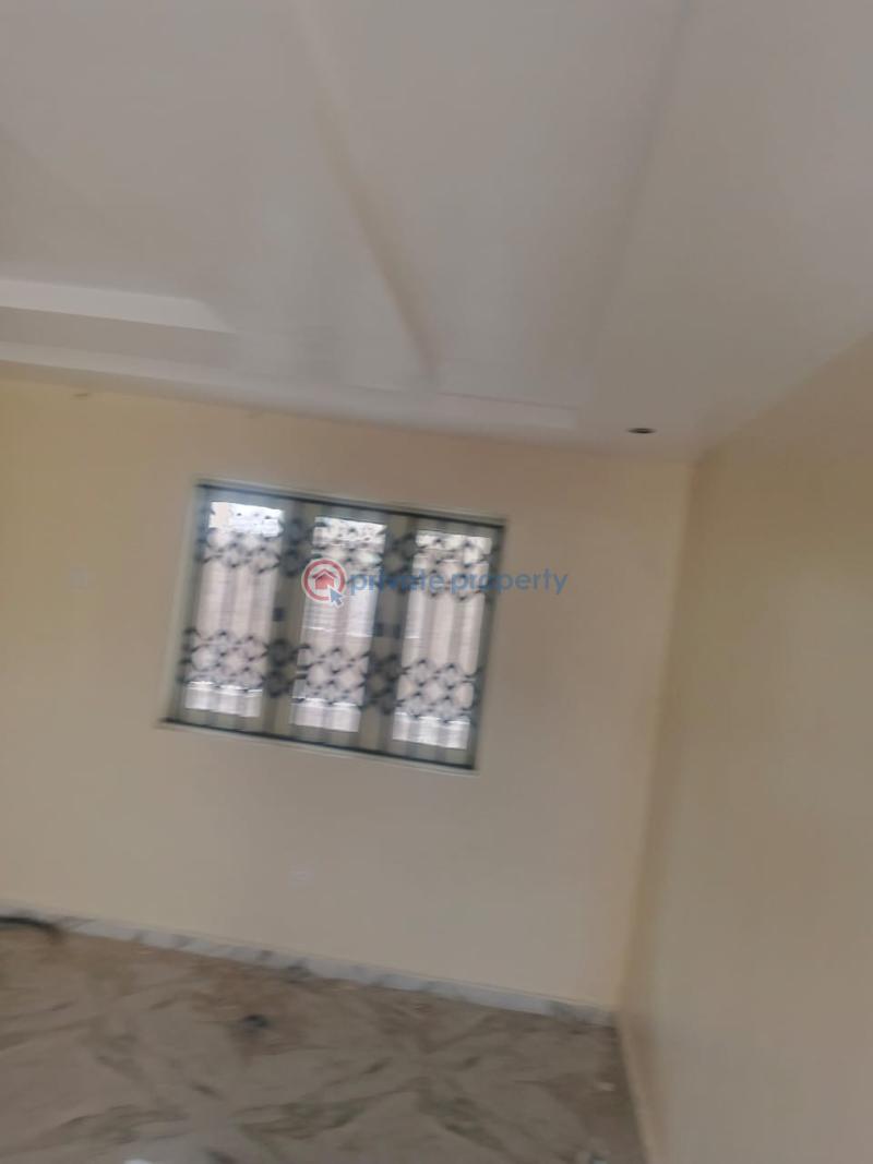 3 bedroom Block Of Flats For Rent Behind Joybam Orita Challenge Challenge Ibadan Oyo - 4