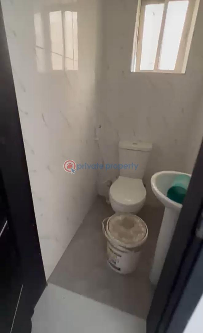 3 bedroom Townhouse For Rent Mobile Rd Ilaje Ilaje Ajah Lagos - 2