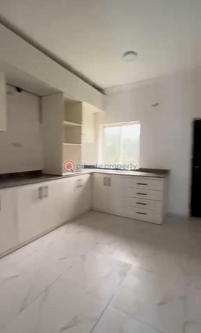 3 bedroom Townhouse For Rent Mobile Rd Ilaje Ilaje Ajah Lagos - 1