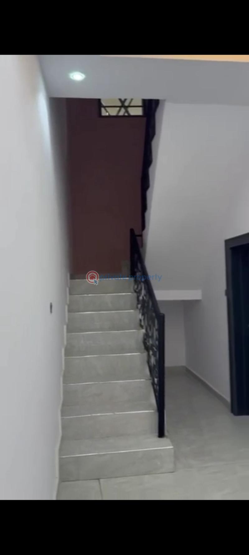 3 bedroom Block Of Flats For Rent Pedro Gbagada Ifako-Gbagada Lagos - 1