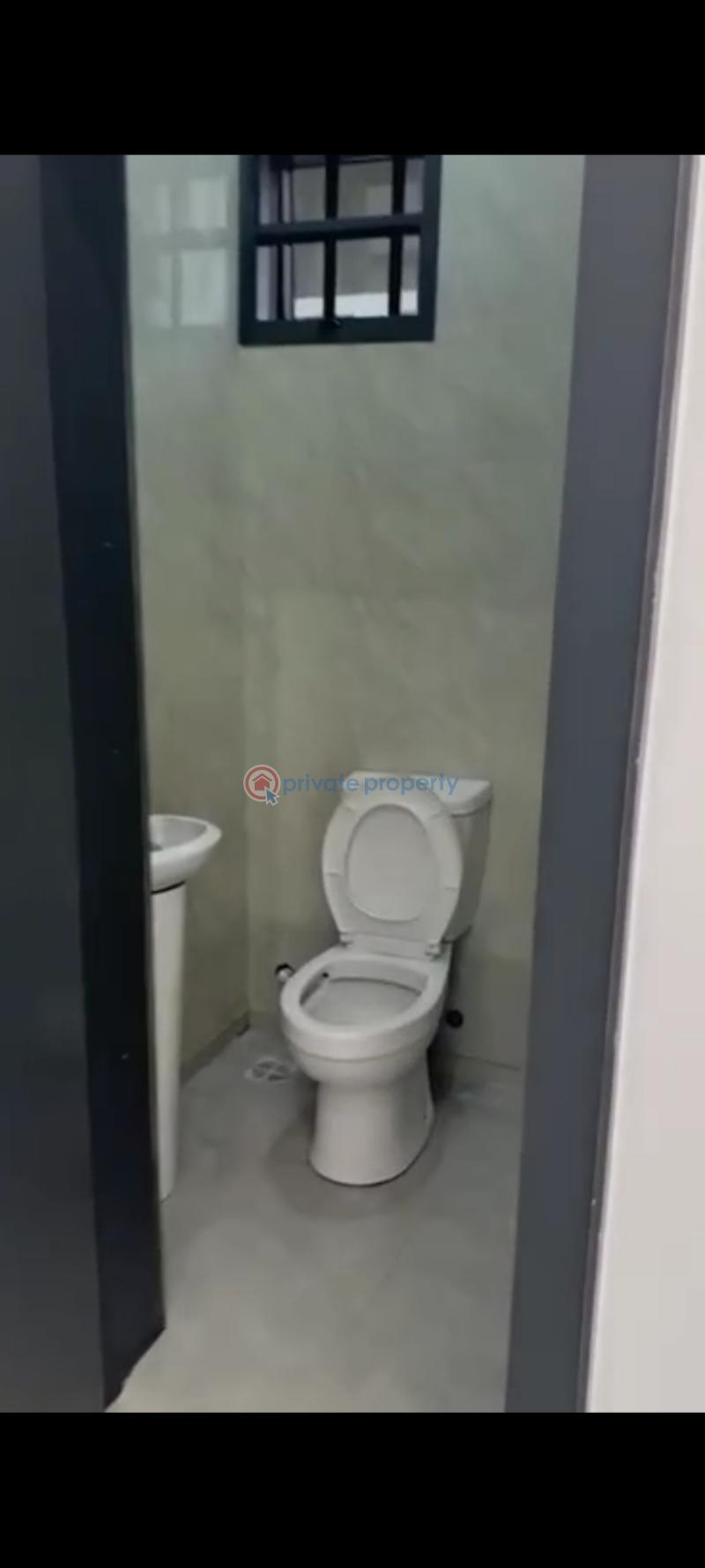 3 bedroom Block Of Flats For Rent Pedro Gbagada Ifako-Gbagada Lagos - 2