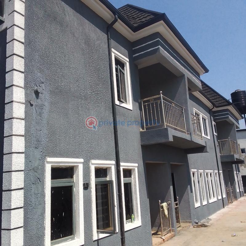 3 bedroom Mini Flat For Rent Vanguard Opp International Airport Asaba Asaba Delta - 1