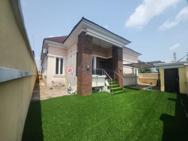 3 bedroom Block Of Flats For Sale Thomas Estate Ajah Lagos - 4