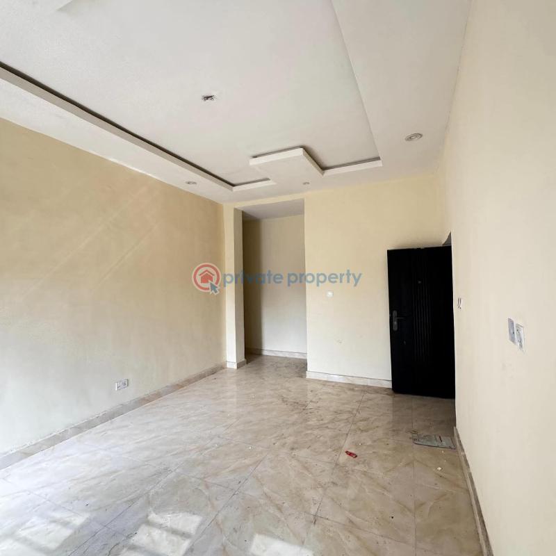 3 bedroom Flat & Apartment For Sale Yaba Lagos - 10