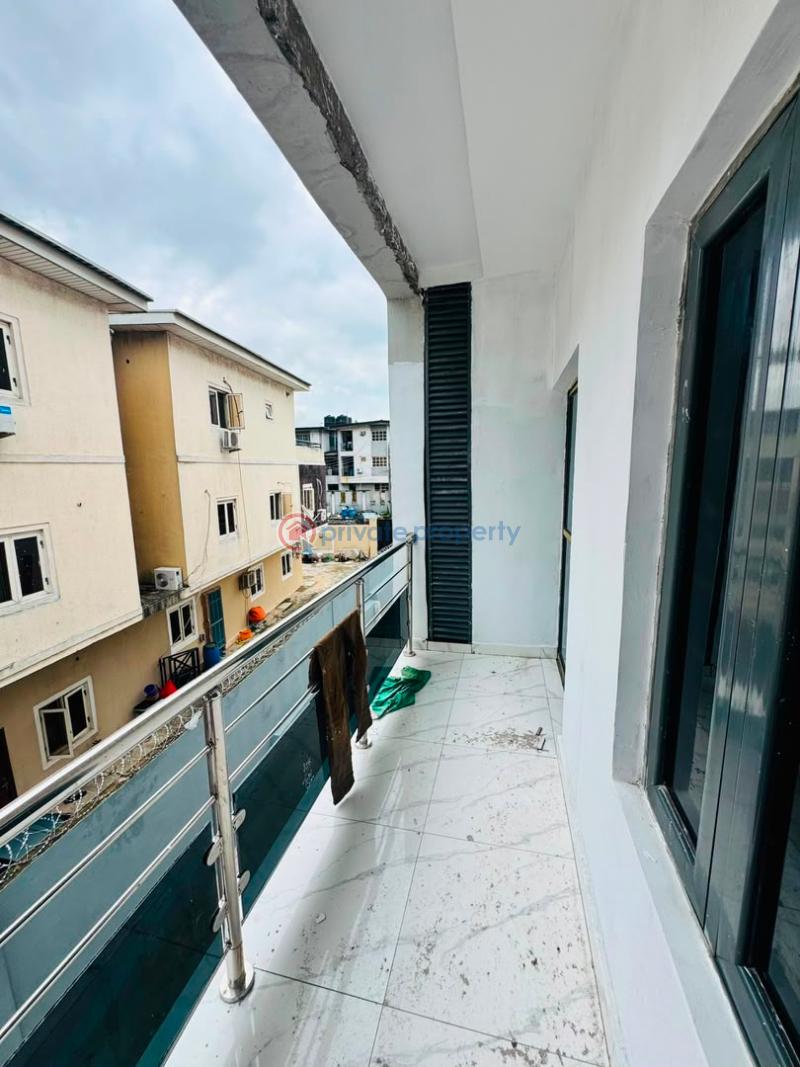 3 bedroom Flat & Apartment For Sale Gbagada Lagos - 12