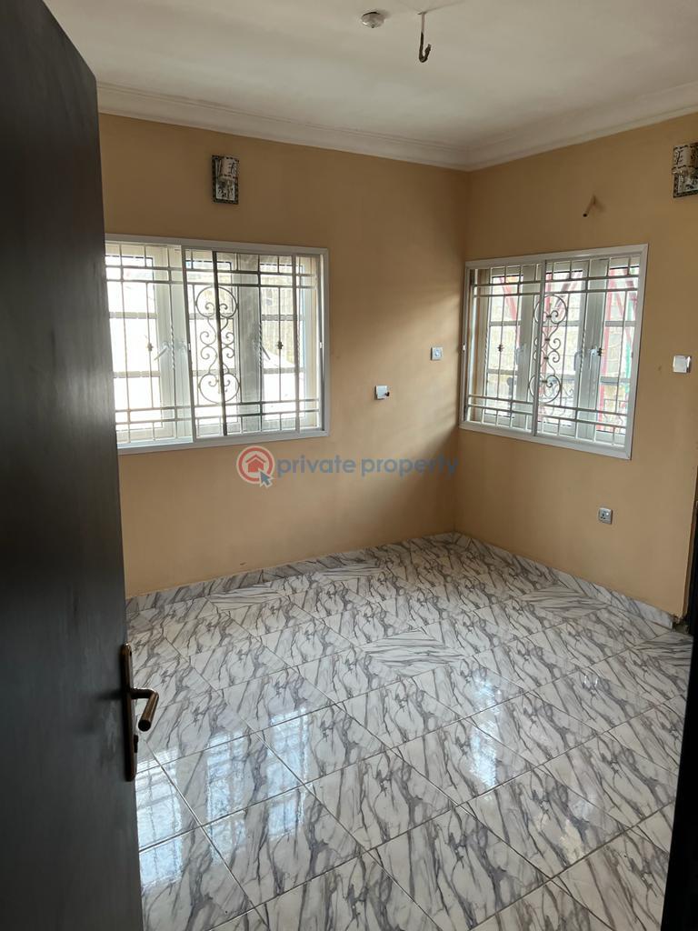 For rent 3 bedroom Duplex Diamond Estate, Command Ipaja Road Ipaja