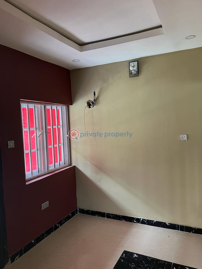 For rent 3 bedroom Duplex Diamond Estate, Command Ipaja Road Ipaja