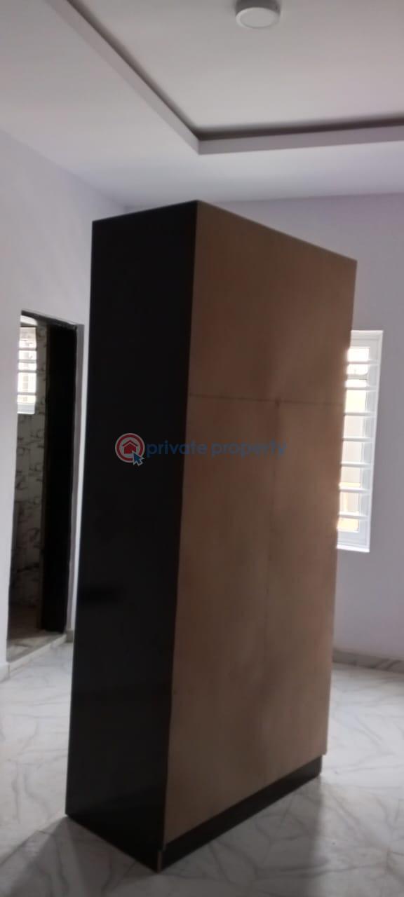 3 bedroom Block Of Flats For Rent Opp Madigras Akala Express Akala Express Ibadan Oyo - 2