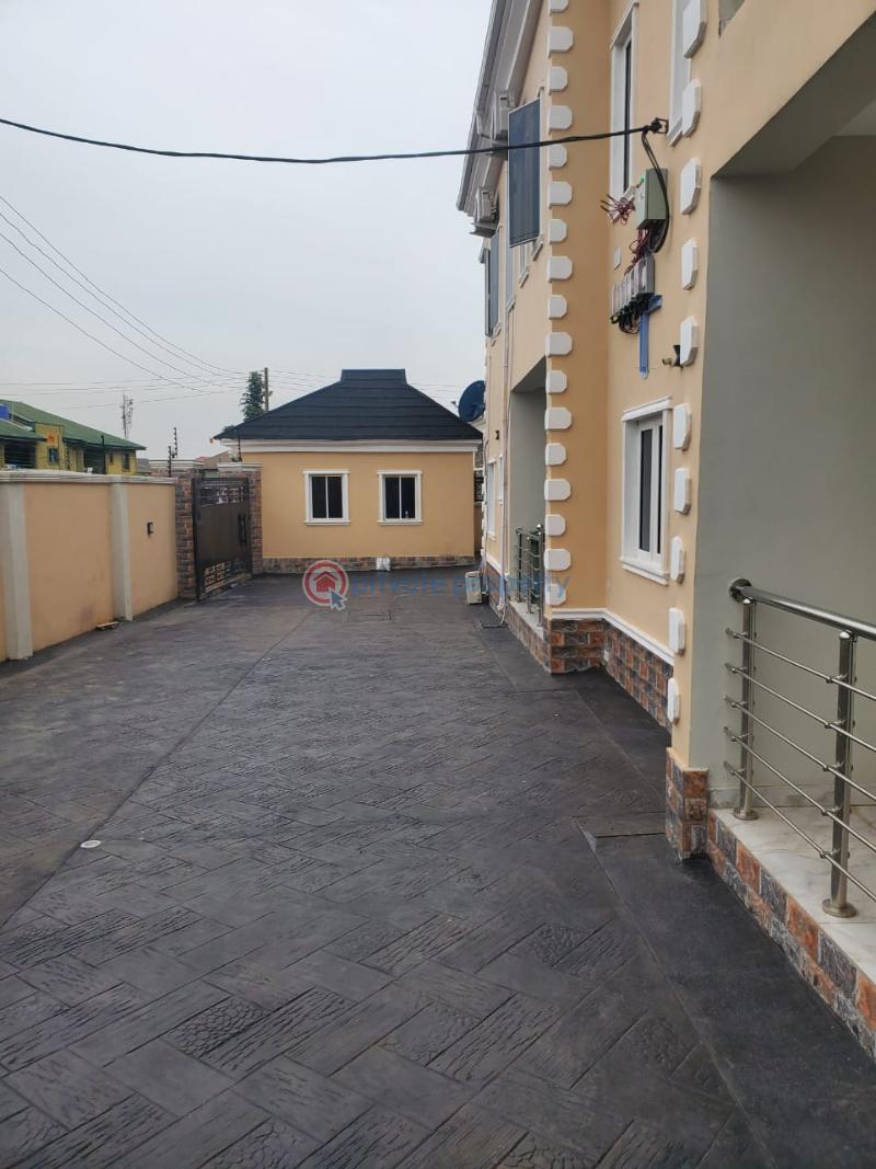 2 bedroom Block Of Flats For Rent Harmony Estate Alimosho Lagos - 1