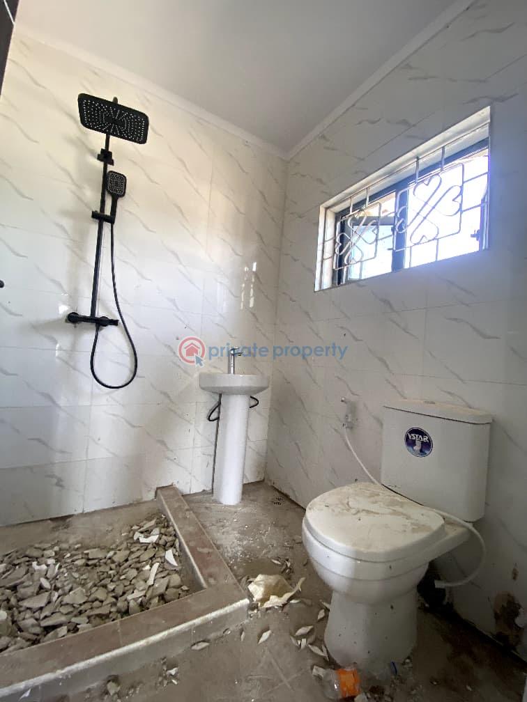 3 bedroom Block Of Flats For Rent Located At Main Oluyole Estate,ibadan(tarred Road To The House) Oluyole Estate Ibadan Oyo - 4