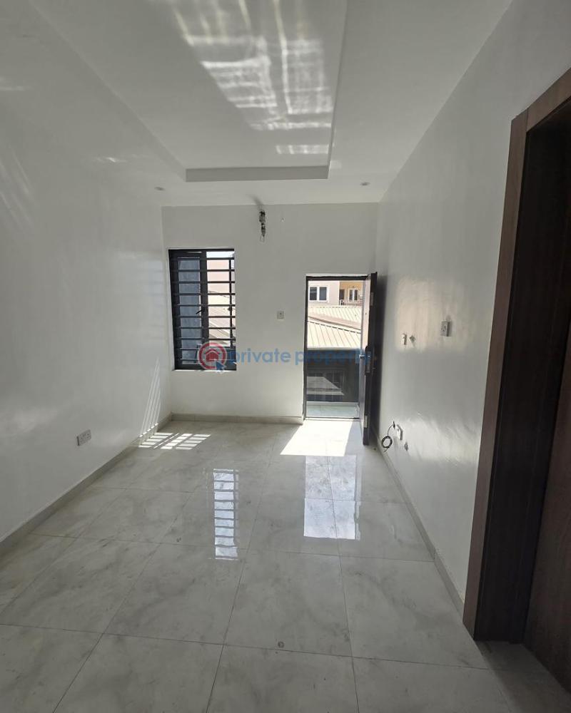 3 bedroom Semi detached Duplex For Sale Magodo Gra Phase 2 Kosofe/Ikosi Lagos - 3