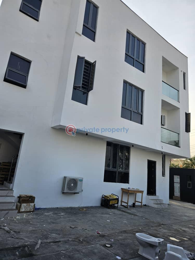 Flat & Apartment For Rent Off Admiralty Way Lekki Phase 1 Lagos