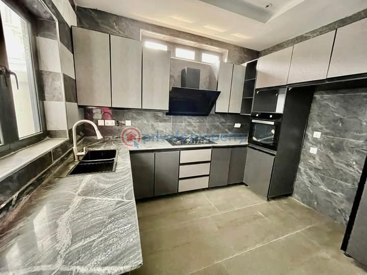 4 bedroom Terraced Duplex For Sale Chevron Drive Lekki Lagos - 5