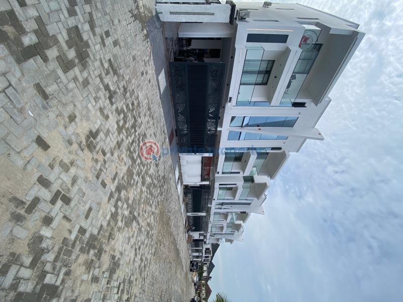 4 bedroom Terraced Duplex For Sale Idado Lekki Lagos - 16
