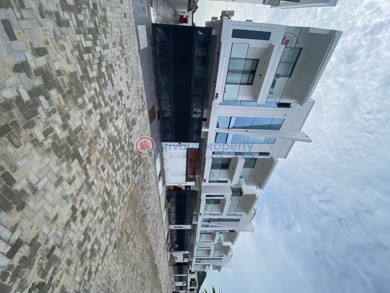 4 bedroom Terraced Duplex For Sale Idado Lekki Lagos - 17