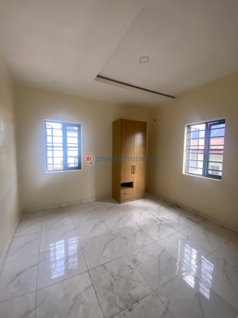Newly built 4 bed duplex in a gated estate - 4 4 bedroom House For Rent Osapa London Lekki Lagos - 4