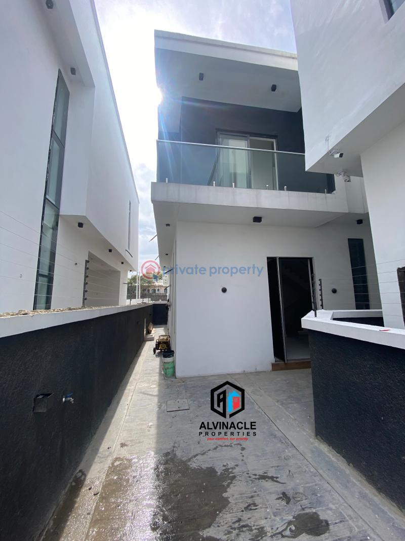 4 bedroom Semi detached Duplex For Sale Chevron Drive Lekki Lagos - 0